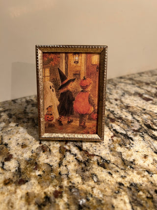 Vintage Gold Frame w/ Trick-or-Treaters Pic