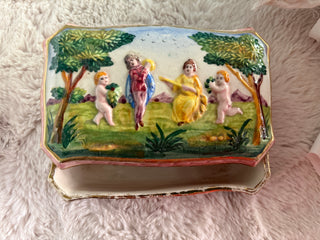 1940 Dellarobbia Italian Cherub Vintage ceramic Box