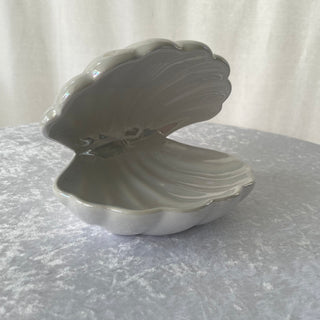 iridescent white open clamshell decor