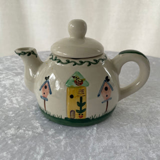 small teapot, birdhouse design