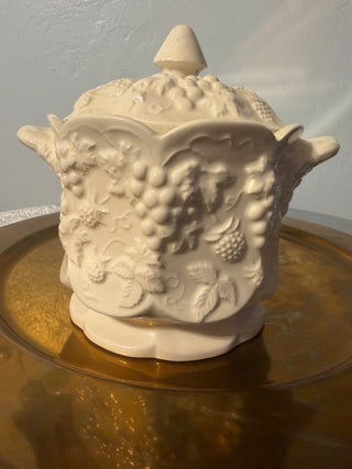 Biscuit Jar/Top White Grape Motif