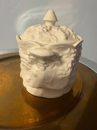 Biscuit Jar/Top White Grape Motif