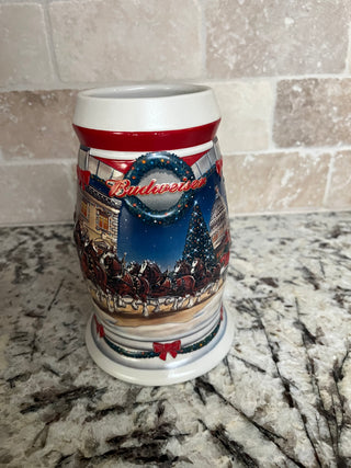 Vintage Christmas Budweiser Beer Stein 2001 “Holiday at the Capitol””