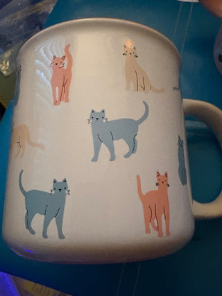 Cat MUG Cream with multi color cats