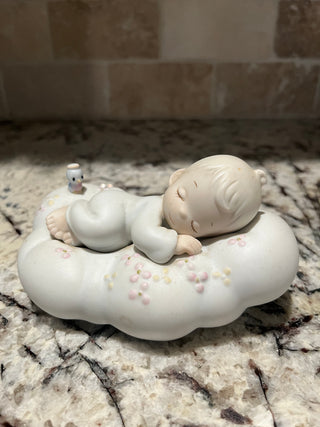 Vintage Precious Moments “Safe in the Arms of Love”