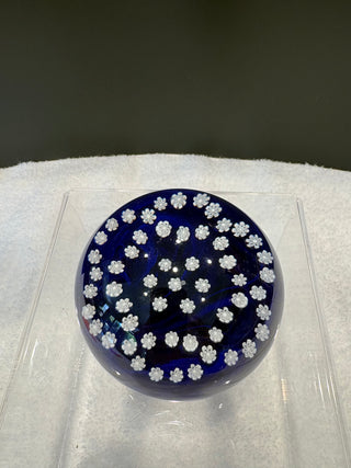 PAPERWEIGHT COBALT AND WHITE FLOWER GENTILE GLASS