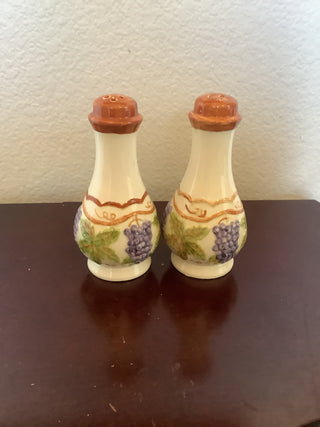 Vtg. Ceramic S & P Shakers