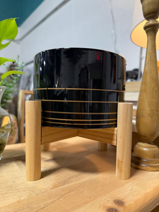 Black/Gold plant pot with stand