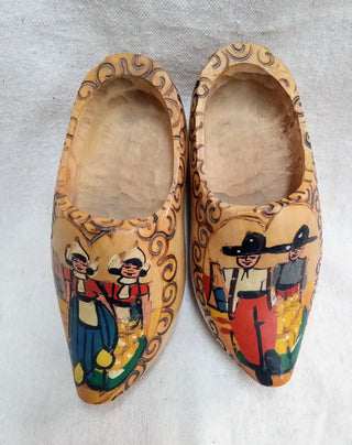 MW Dutch Clogs