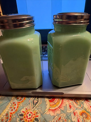 Green Jadeite Depression Style Glass Salt & Pepper Shakers Vintage Kitchen
