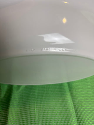Corning Ware L-32 Oval Casserole Dish w/Lid and Holder
