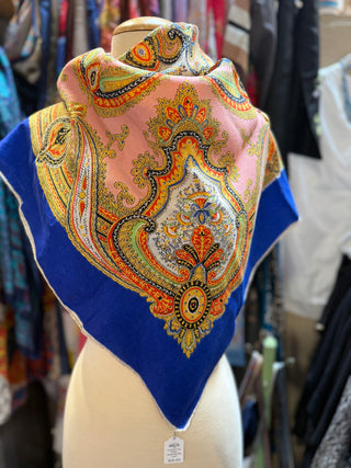 Exquisite Vtg Paisley Handrolled Silk Scarf MTS