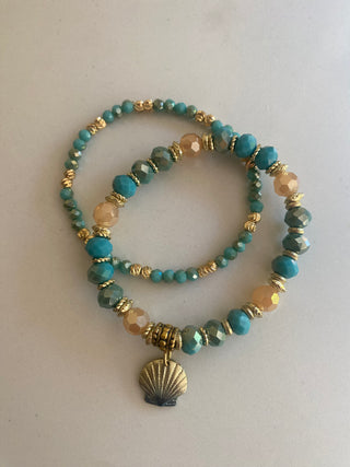 Beach bracelets with shell