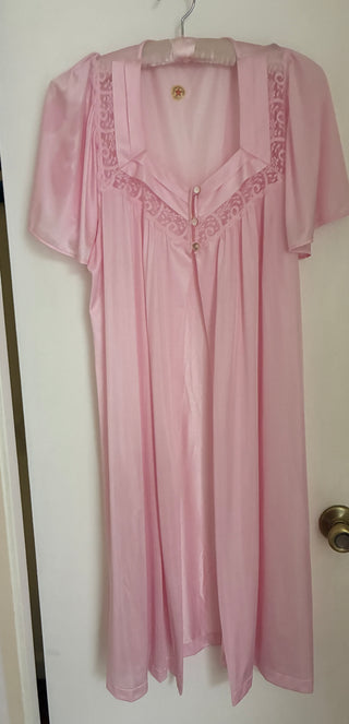 Vintage Gilead pink night overcoat with pockets  small