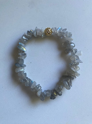 Gray chip bead bracelet