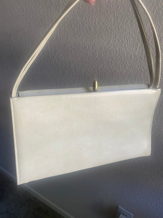 Beige kisslock purse