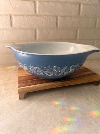 Pyrex Colonial Mist Cinderella 4 qt. Bowl 444