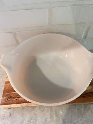 vintage Pyrex Butterfly Gold round handled casserole dish 475