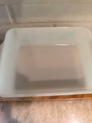 Pyrex Amish butterprint large refrigerator dish