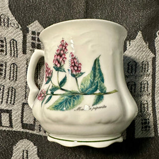 David Michael Staffordshire Fine Bone China Mug: Chamomilla reculita