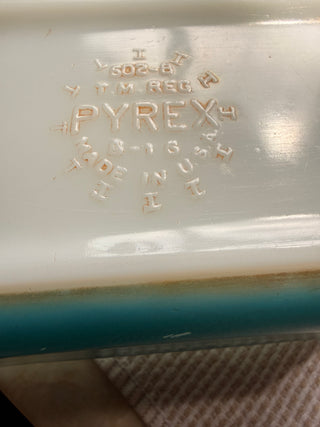 Pyrex primary color refrigerator storage dishes