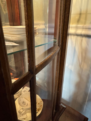 American Drew Queen Anne Style China Cabinet
