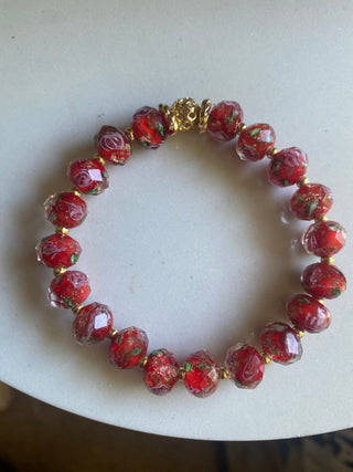 Red/pink rose/gold beaded stretch bracelet