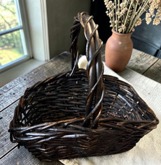 Dark Woven Basket w/Handle