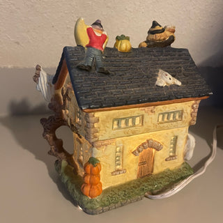 7" Ceramic Goblin Manor, Lights  Up--SP