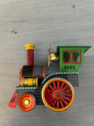 1989 Hallmark Keepsake Tin Locomotive