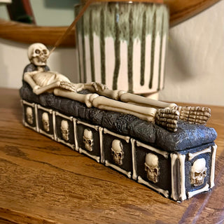 Skeleton Tomb Incense Holder/Burner