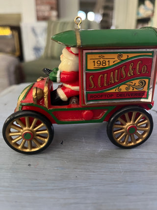 1981 Hallmark Keepsake "Rooftop Deliveries