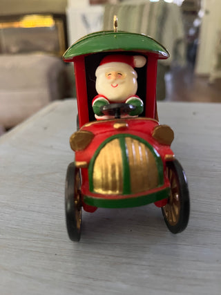 1981 Hallmark Keepsake "Rooftop Deliveries