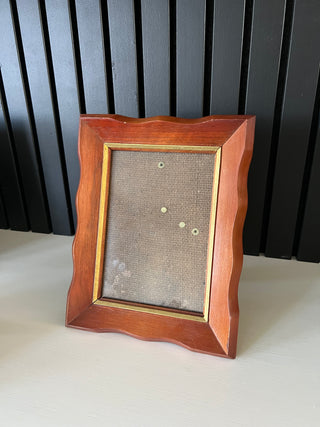 Vintage wood scalloped picture frame