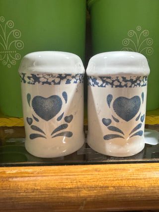 Vtg Blue Hearts S&P Shaker Set