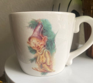 White vintage Dopey coffee cup