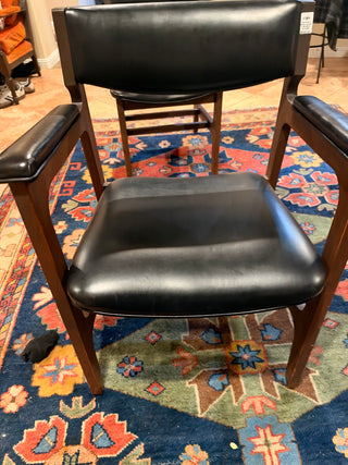 Vintage Gunlocke Mid-Century Modern walnut black arms Chair – Walnut Arms & Black Upholstery