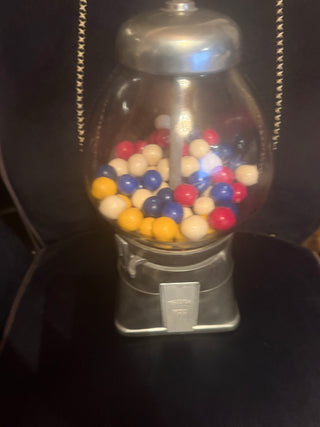 Silver Gum ball machine and original key VV