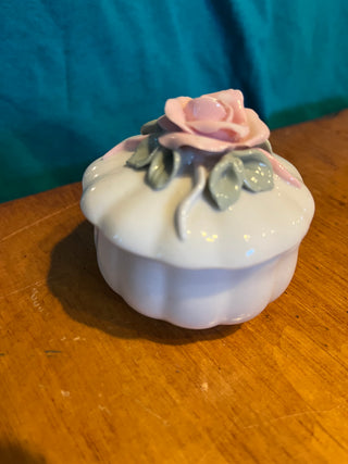 Rose Topped Lidded Ceramic Trinket or Pill Box RSV