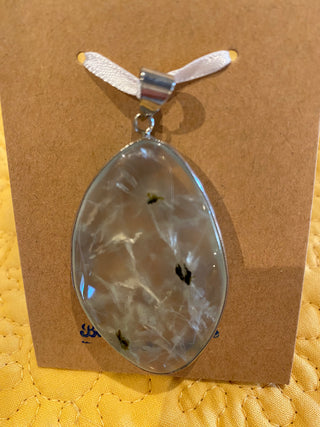 CC- Large Oval Pendant Prehnite Green - MTS