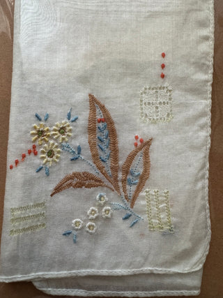VTG Leaf Handkerchief - 10.5”
