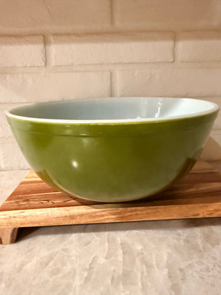 Vintage Pyrex Olive Verde Green Nesting Bowl