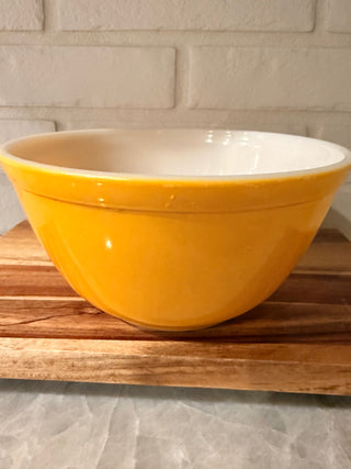 Vintage Pyrex, Daisy Citrus Yellow, Nesting Bowl