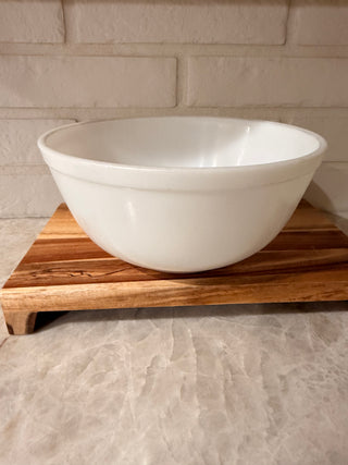 Vintage Pyrex True Opal White 403 Mixing Bowl