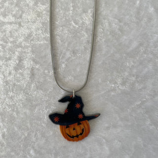 Halloween necklace, pumpkin w/ black hat
