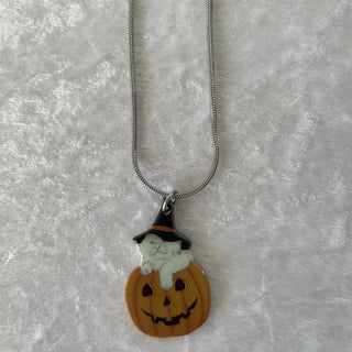 Halloween necklace,  cat on pumpkin