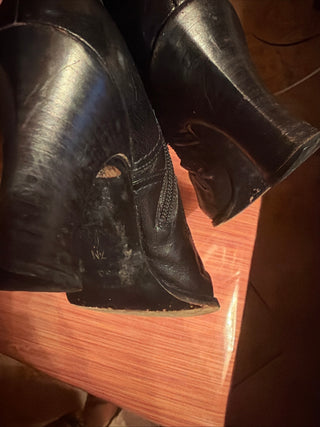 Via Spiga Dacia Black Leather Boots Pointed Toe Knee High Size 7M
