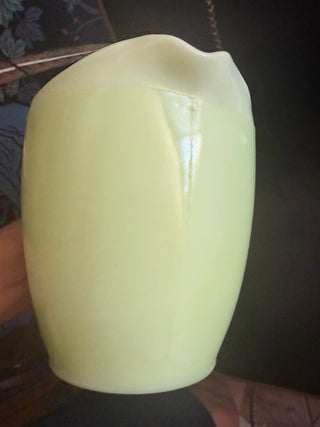 Vintage Jeannette Jadeite approx. 33 ounces / 4 cups Pitcher with Sunflower Base VV