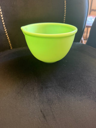 Vintage Jadelite 4 Cup Stand Mixier Bowl  with Pour Spout VV