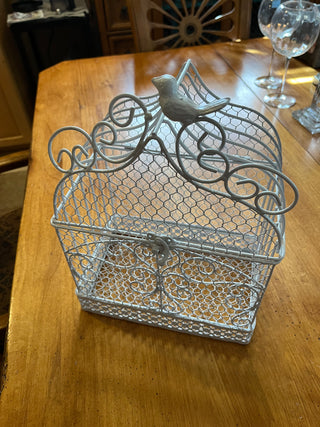 White Chicken Wire Rectangle Birdcage w/Bird on Roof